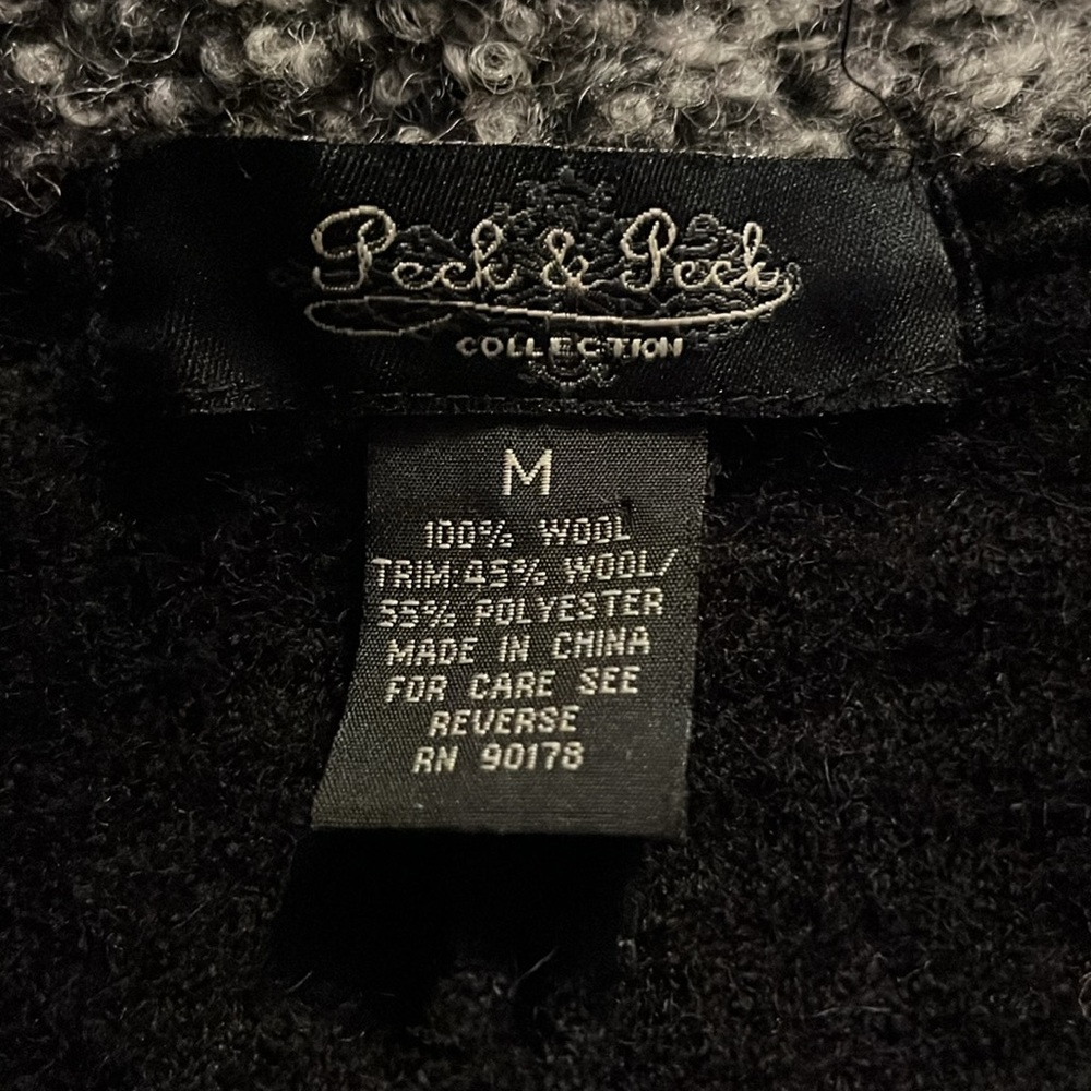 Peck & Peck Wool Black w/gray trim Kimono style snap buttons & Belt Size Medium - Picture 11 of 12
